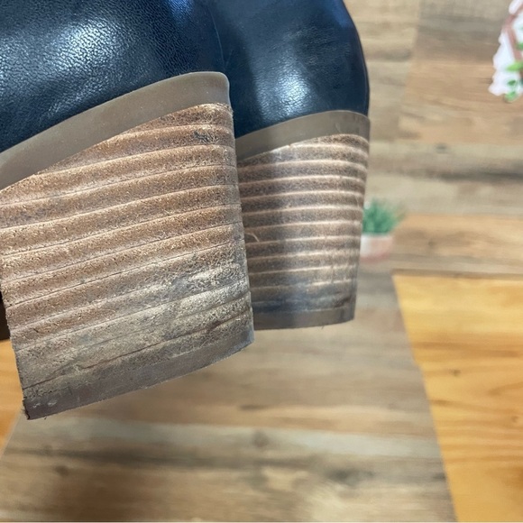 Lucky Brand Raheema Heeled Sandal Black leather Dorsay block heel US Women's 10M - Picture 7 of 8